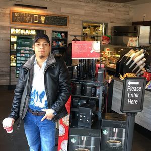 Meet your Posher, Carlos